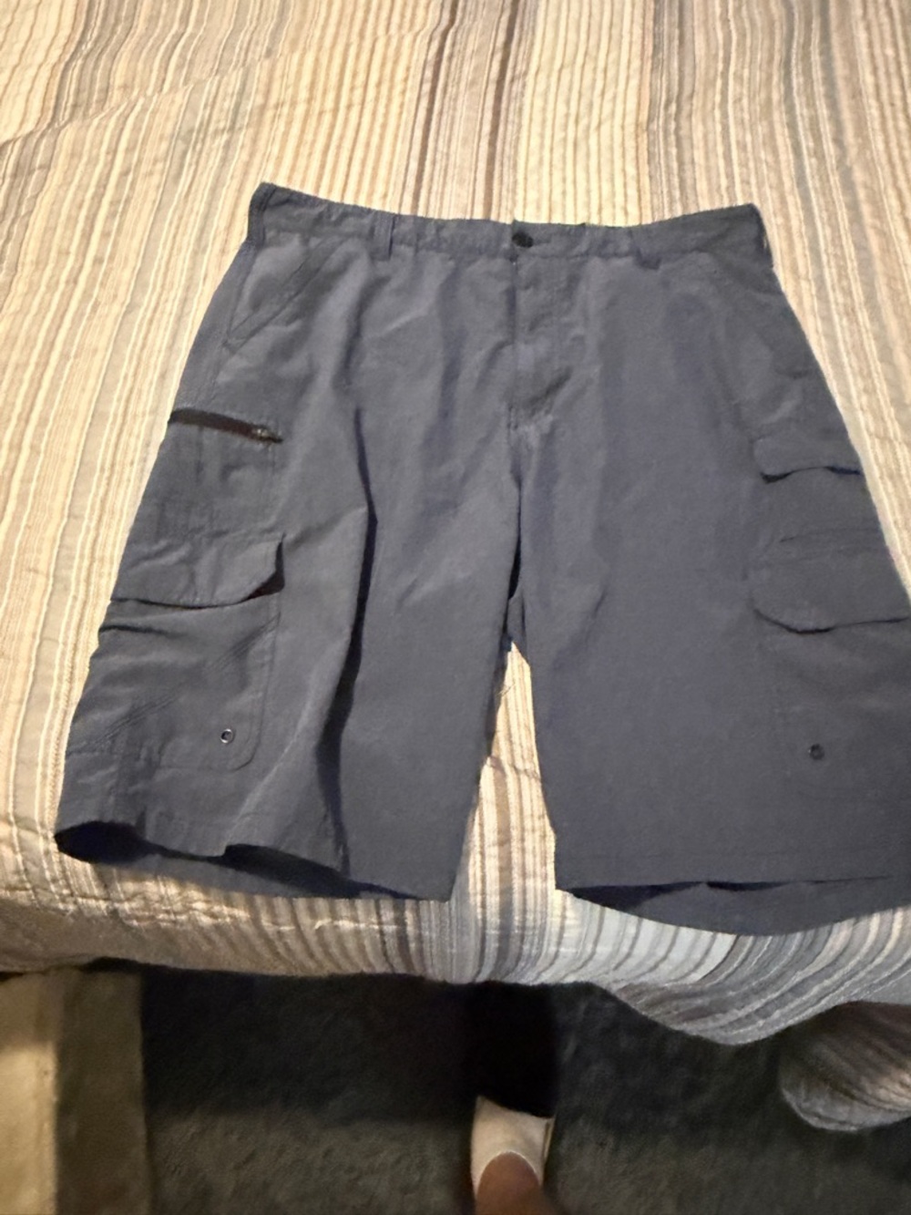 Men's Navy Cargo Shorts with Multiple Pockets